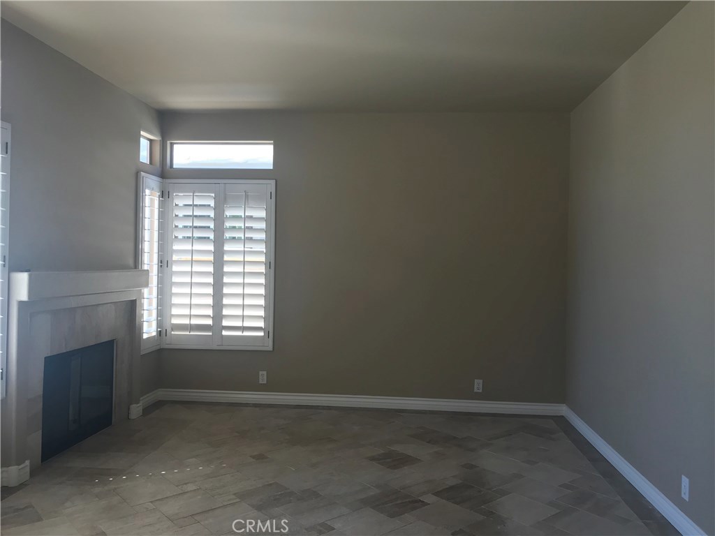 MLS #OC25247037 image #9