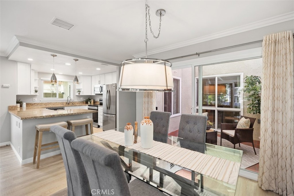 MLS #OC25247095 image #12