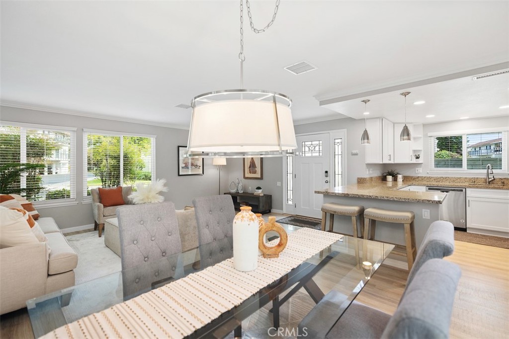 MLS #OC25247095 image #13