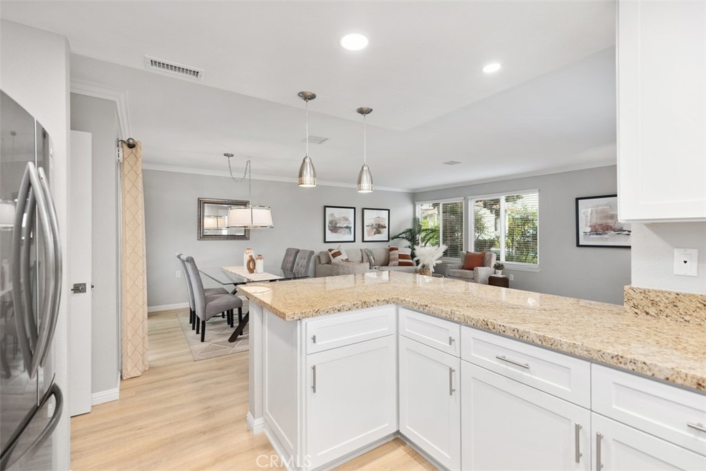 MLS #OC25247095 image #16