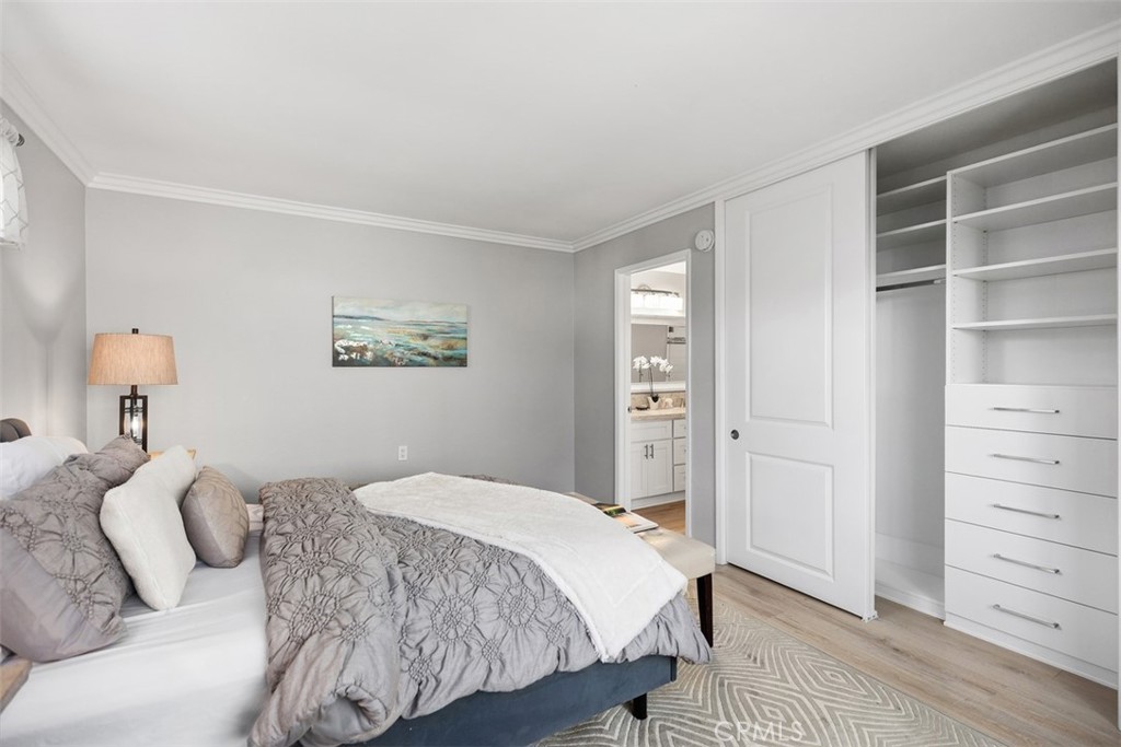 MLS #OC25247095 image #23