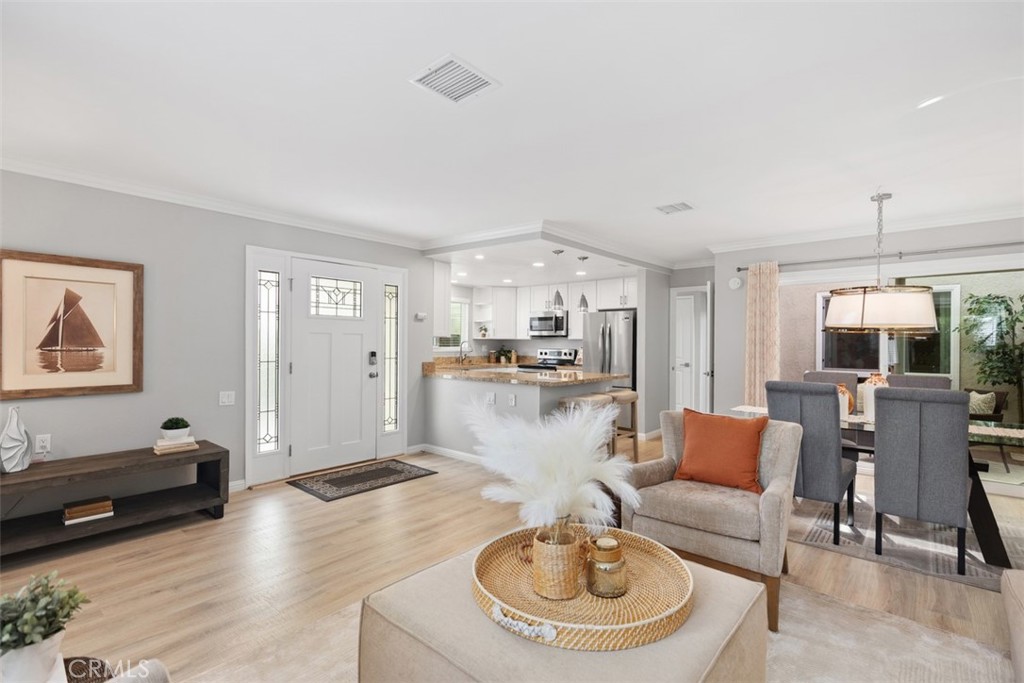 MLS #OC25247095 image #5