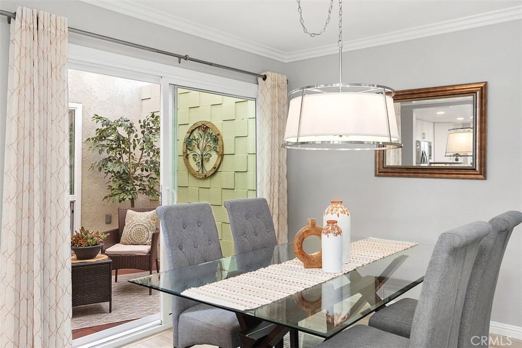 MLS #OC25247095 image #9