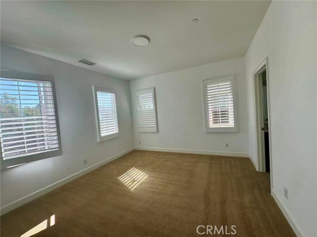 MLS #OC25247163 image #9