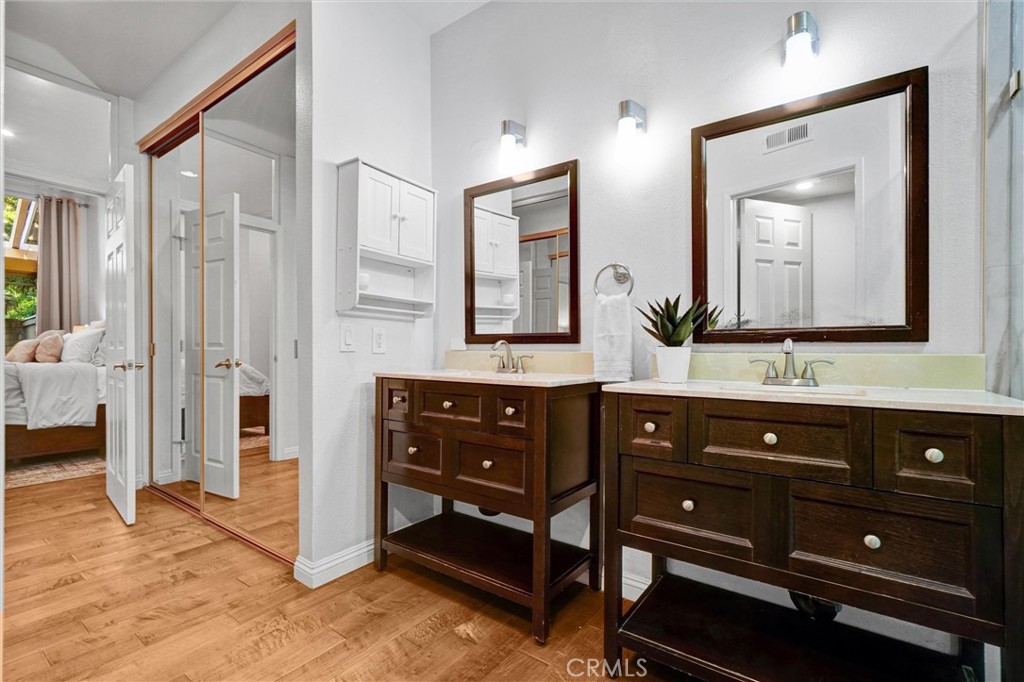 MLS #OC25247215 image #12