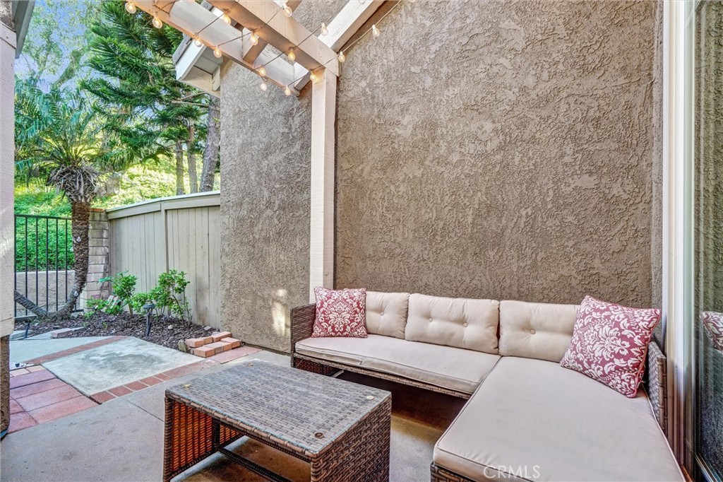 MLS #OC25247215 image #18