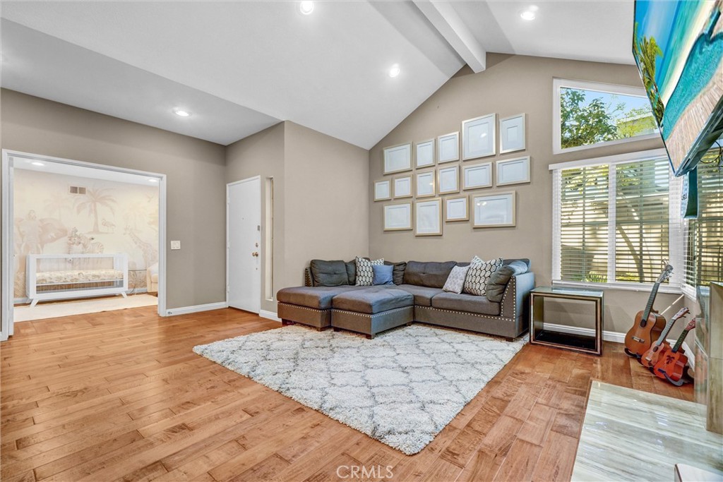 MLS #OC25247215 image #4