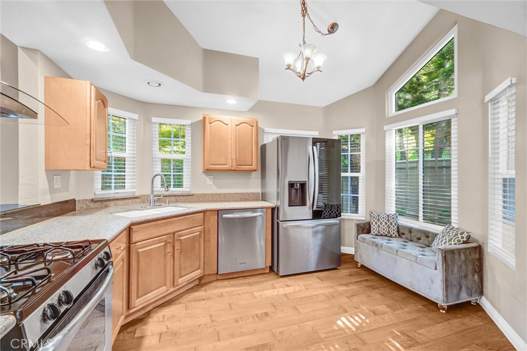 MLS #OC25247215 image #8