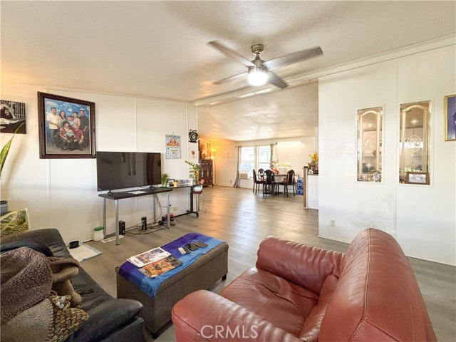 MLS #OC25247225 image #10