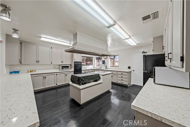 MLS #OC25247225 image #28