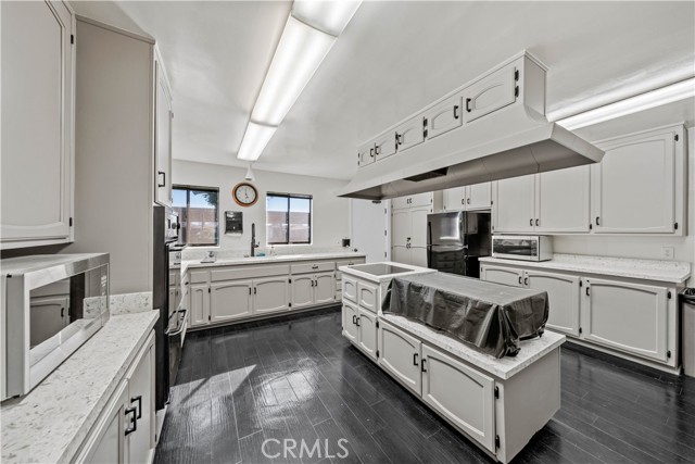 MLS #OC25247225 image #29