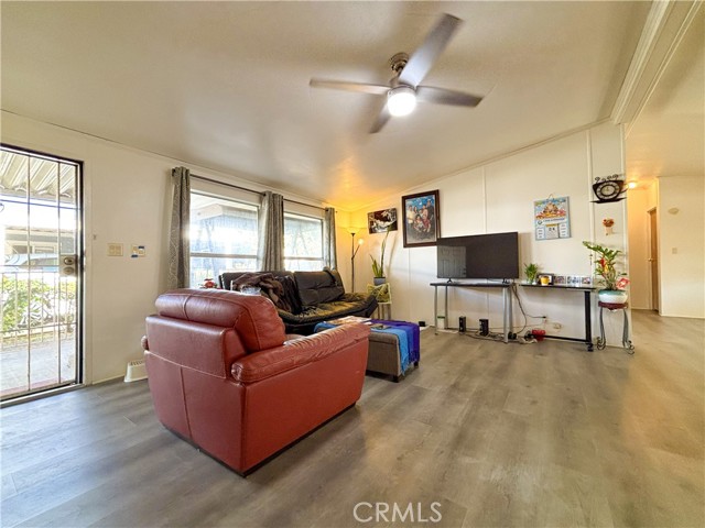 MLS #OC25247225 image #9