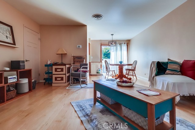 MLS #OC25247360 image #2