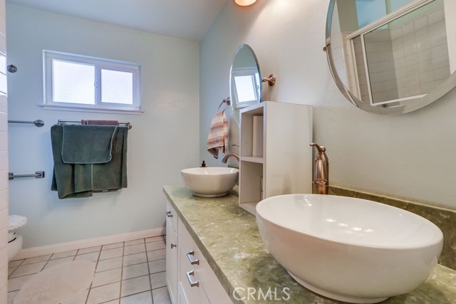 MLS #OC25247360 image #9