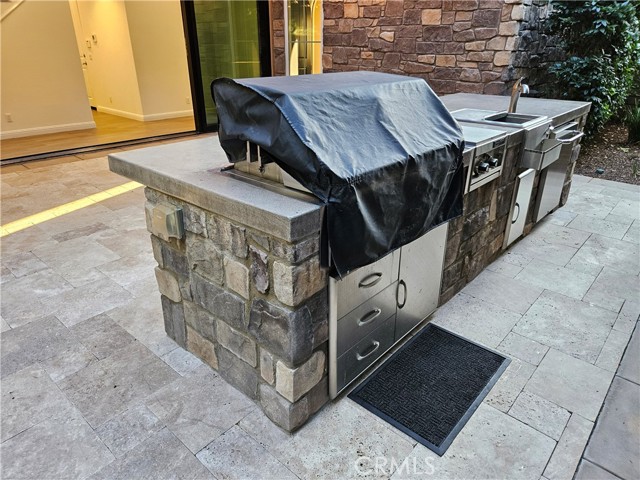 MLS #OC25247393 image #15