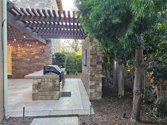 MLS #OC25247393 image #33