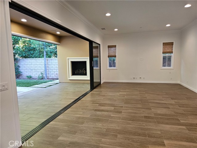 MLS #OC25247393 image #38