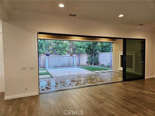 MLS #OC25247393 image #41