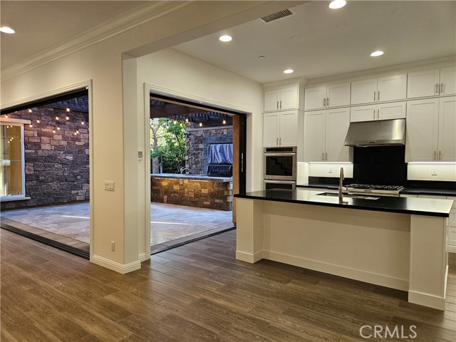 MLS #OC25247393 image #46