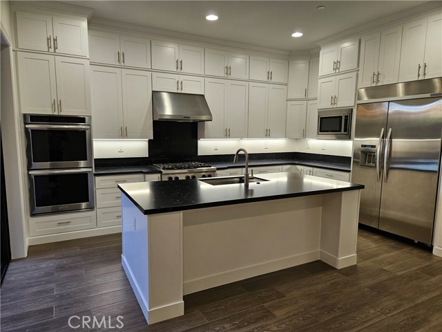 MLS #OC25247393 image #50