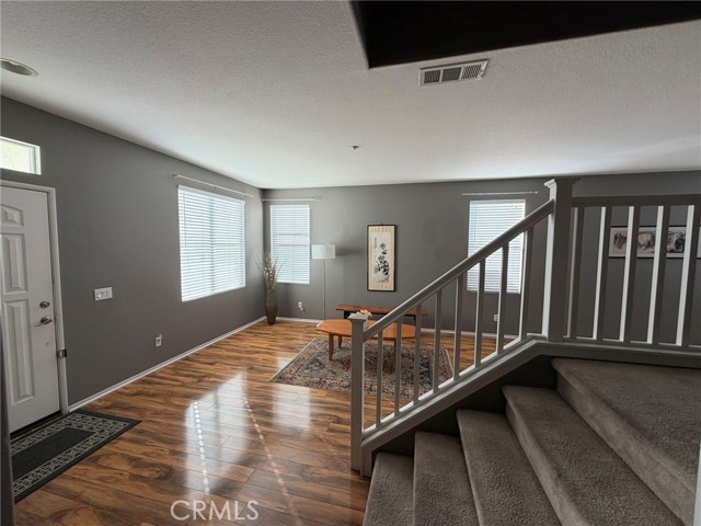 MLS #OC25247395 image #6