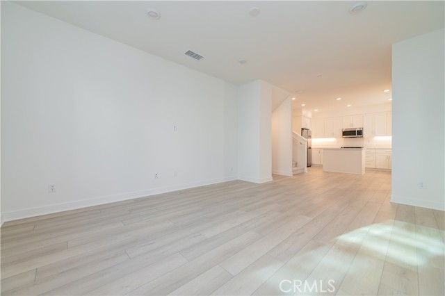 MLS #OC25247404 image #12