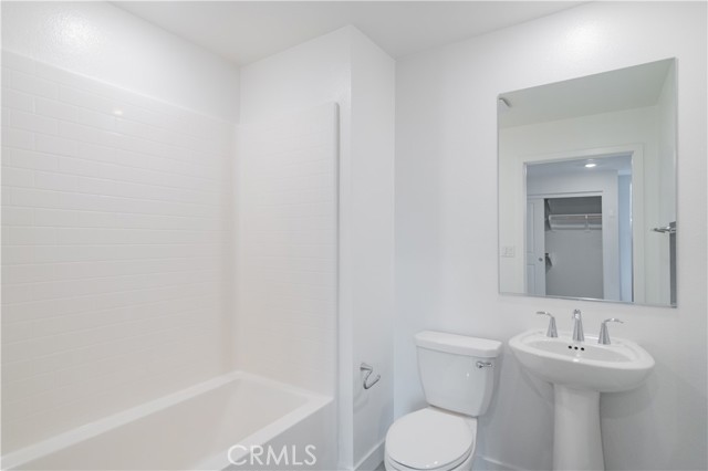 MLS #OC25247404 image #4