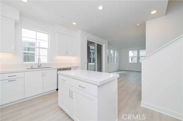 MLS #OC25247404 image #9