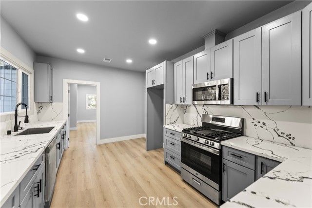 MLS #OC25247548 image #11