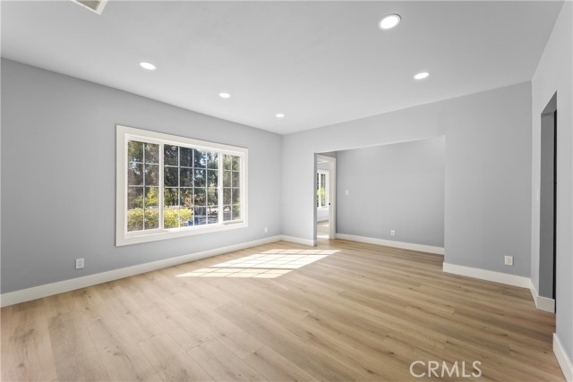 MLS #OC25247548 image #21