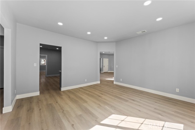 MLS #OC25247548 image #22