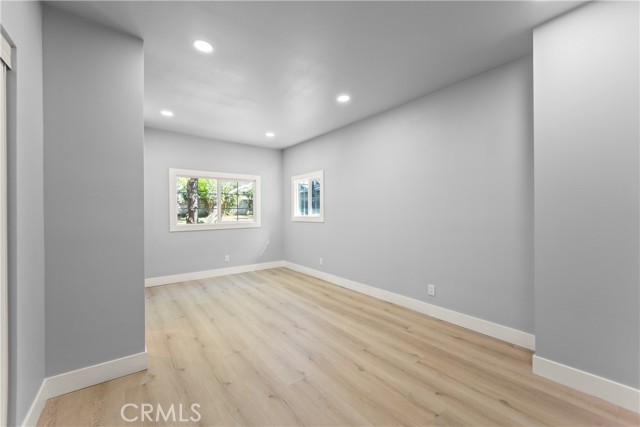 MLS #OC25247548 image #24