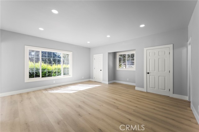 MLS #OC25247548 image #27