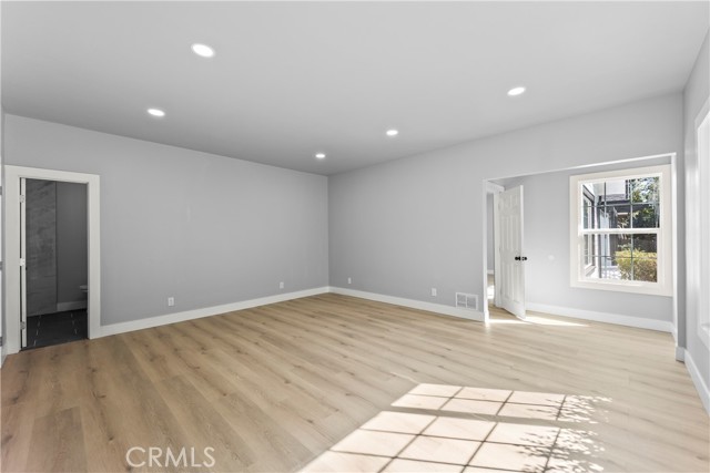 MLS #OC25247548 image #28