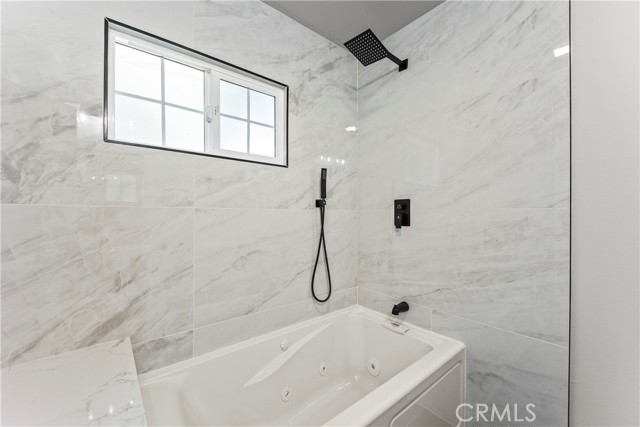 MLS #OC25247548 image #30