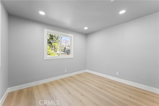 MLS #OC25247548 image #31