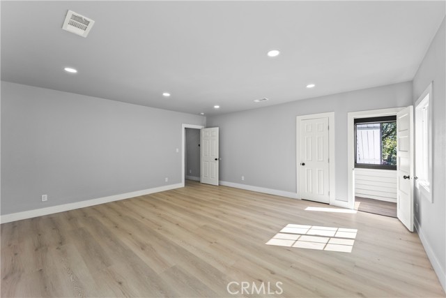 MLS #OC25247548 image #36