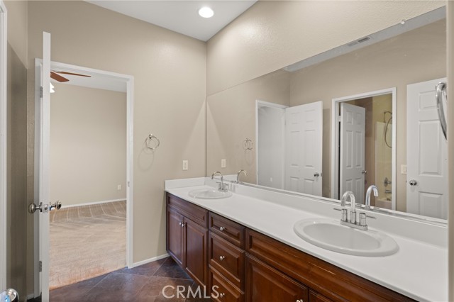 MLS #OC25247553 image #40