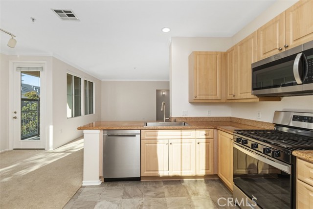 MLS #OC25247555 image #12