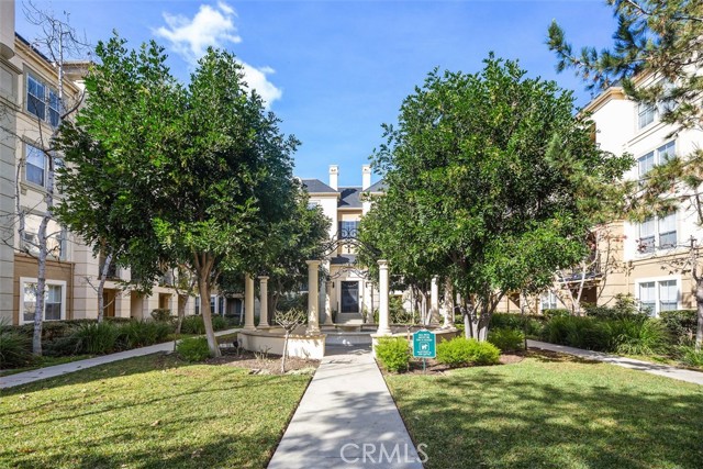 MLS #OC25247555 image #40