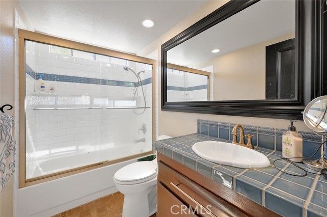 MLS #OC25247559 image #23