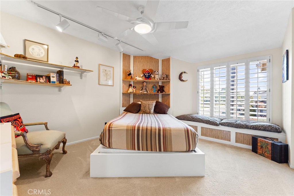 MLS #OC25247566 image #13