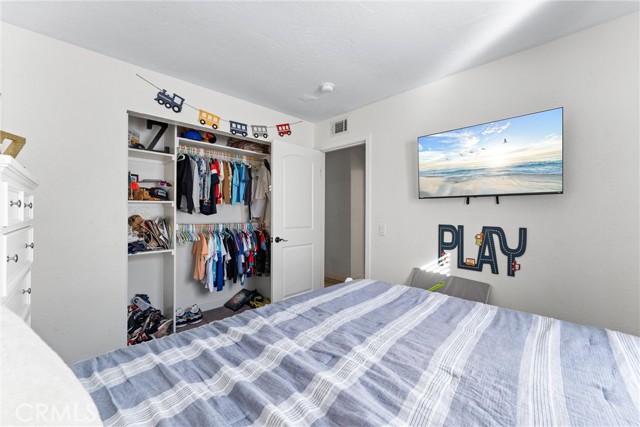 MLS #OC25247569 image #23