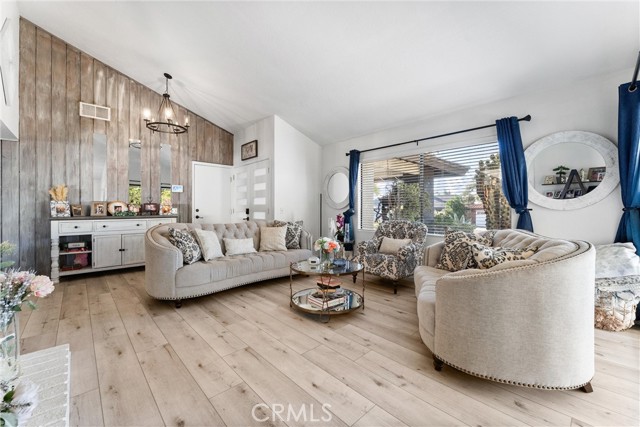 MLS #OC25247569 image #3