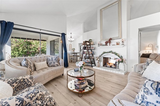 MLS #OC25247569 image #5