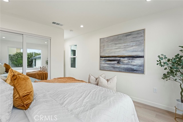 MLS #OC25247589 image #13