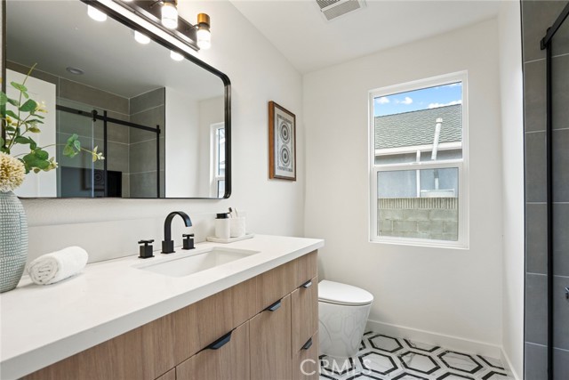 MLS #OC25247589 image #14