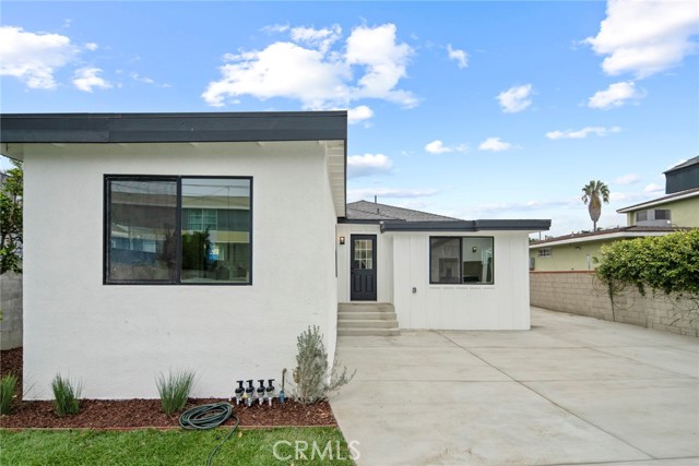 MLS #OC25247589 image #21