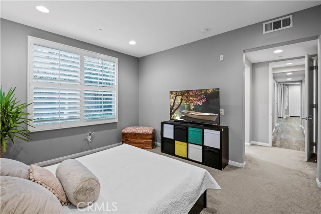 MLS #OC25247648 image #14