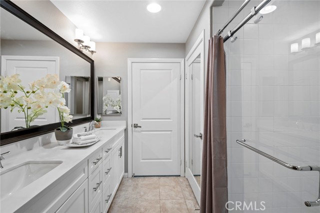 MLS #OC25247648 image #17